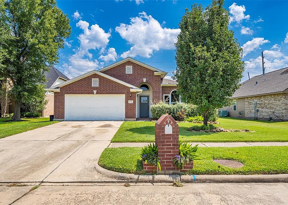 1st image of 2826 Plum Trails Ln