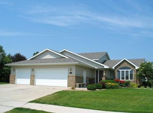 2250 S 36th St, Grand Forks, ND 58201