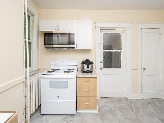 4th image of 470 West St #1