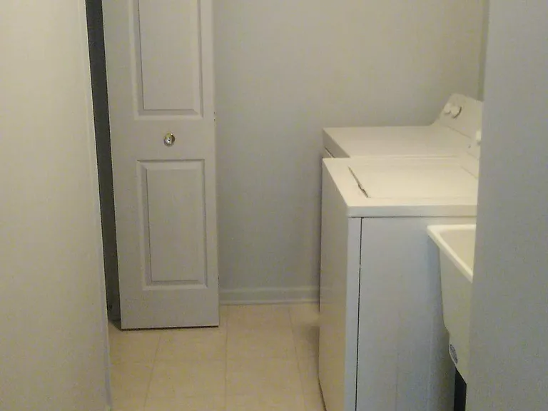 1702 Deepwood Cir — Photo 11