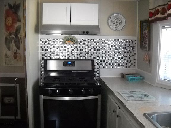 5th image of 113 Woodside Dr