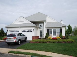 5 Fontainebleau Ct, Manchester, NJ