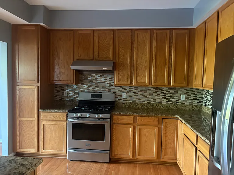 114 Oxford Falls Ct — Photo 5