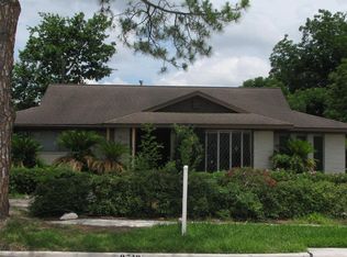 9719 Checkerboard St, Houston, TX 77096
