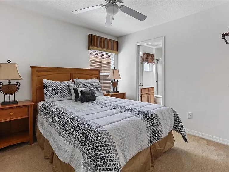 4515 Stella St — Photo 12