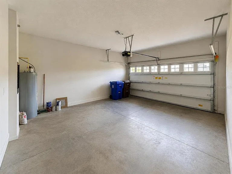 2618 Pleasant Cypress Cir — Photo 33