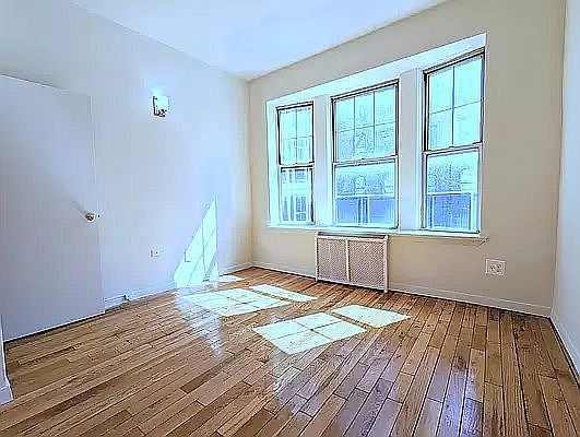 3rd image of 59 W 76th St APT 2F