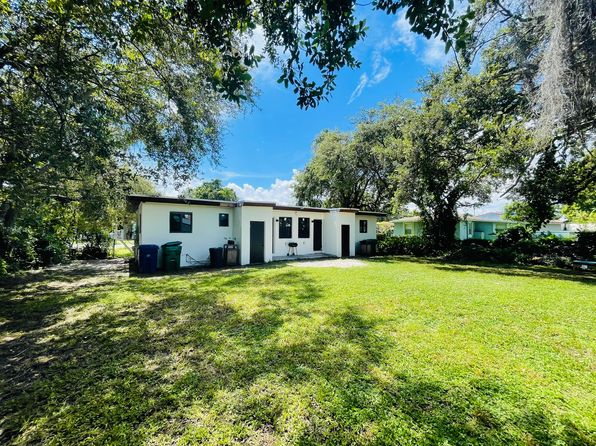 1801 NW 93rd Ter #1801