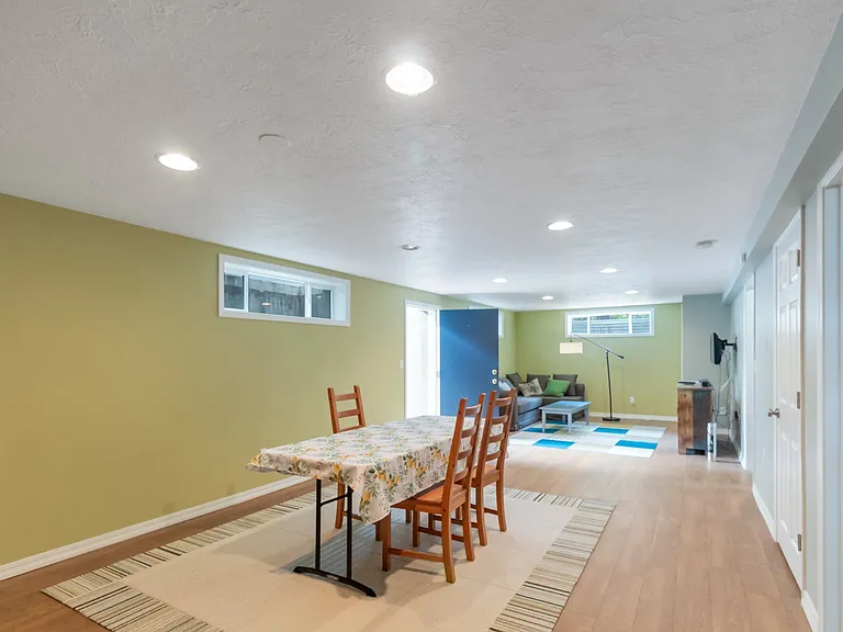 Lower level spacious room