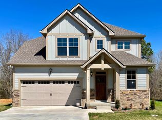 141 Cottage Ln, Clarksville, TN 37043