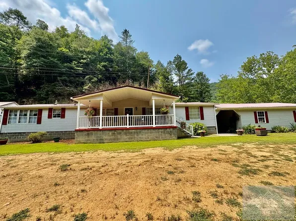 1436 Steeles Hollow Rd, Hanover, WV 24839