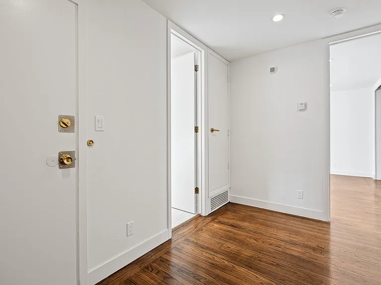 270 26th Ave #9 — Photo 19