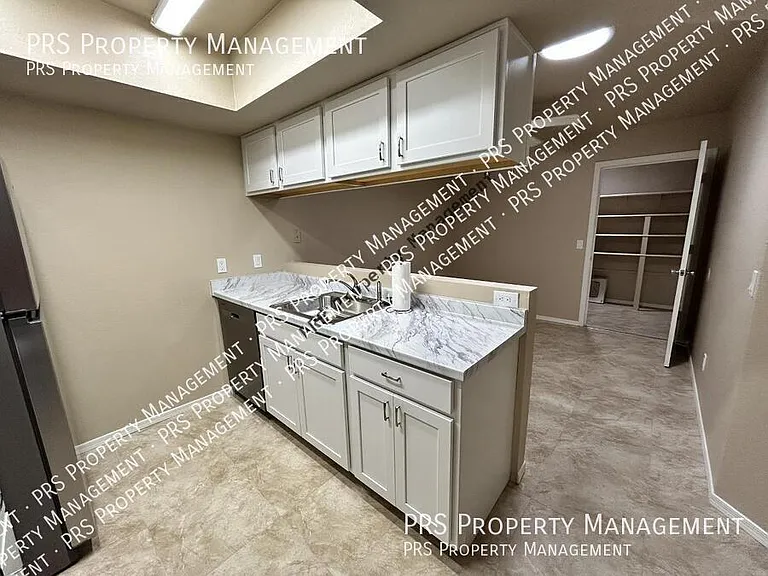 551 S Lesueur #2 — Photo 12