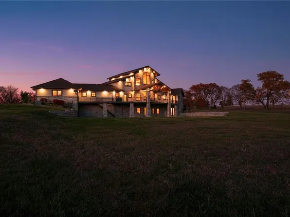 10807 NW Tiffany Springs Rd, Kansas City, MO 64153