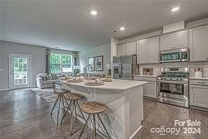 2nd image of 8065 Scarlet Maple Ln #2044