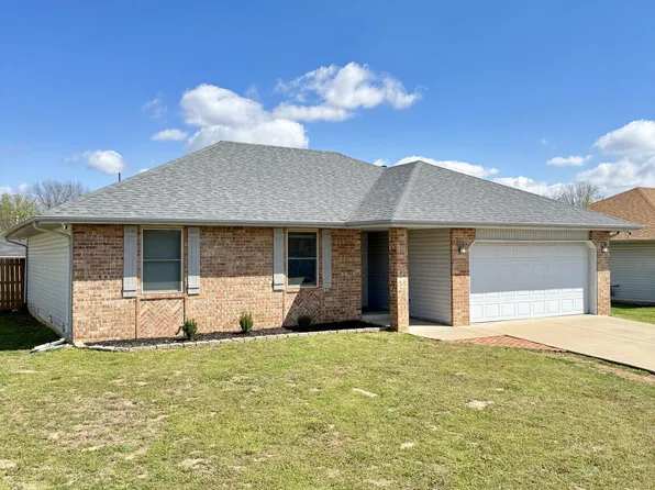 4445 W Huckleberry Street, Springfield, MO 65802