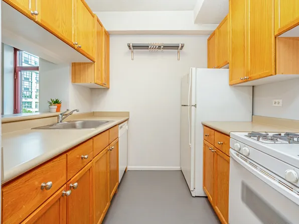 4-74 48th Avenue image 6 of 18