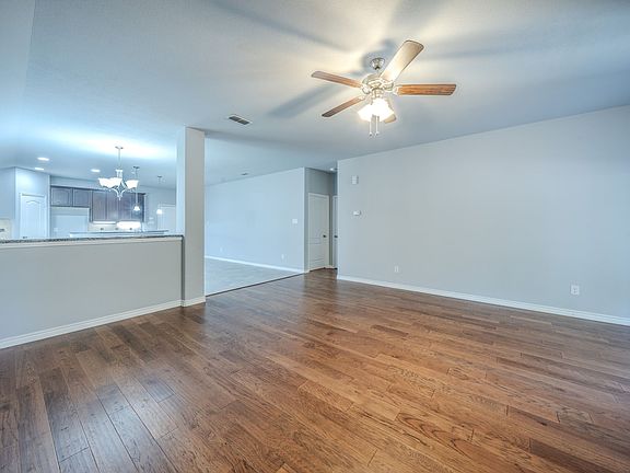3rd image of 5735 Mountain Hollow Dr