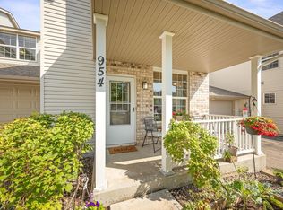 954 Conner St, Chaska, MN 55318