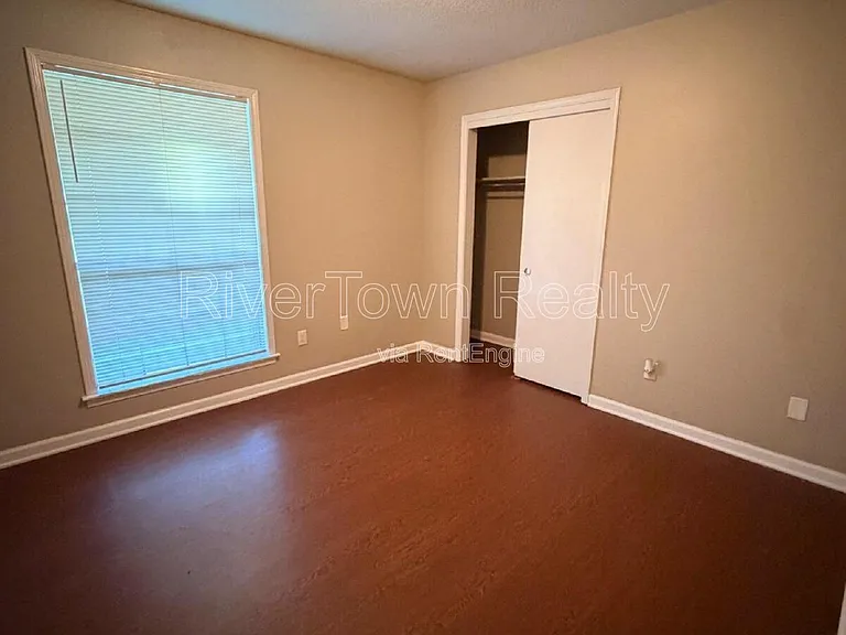 4311 Springwind Rd — Photo 14