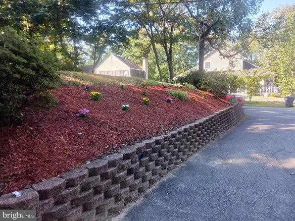 2180 Harpoon Dr, Stafford, VA 22554