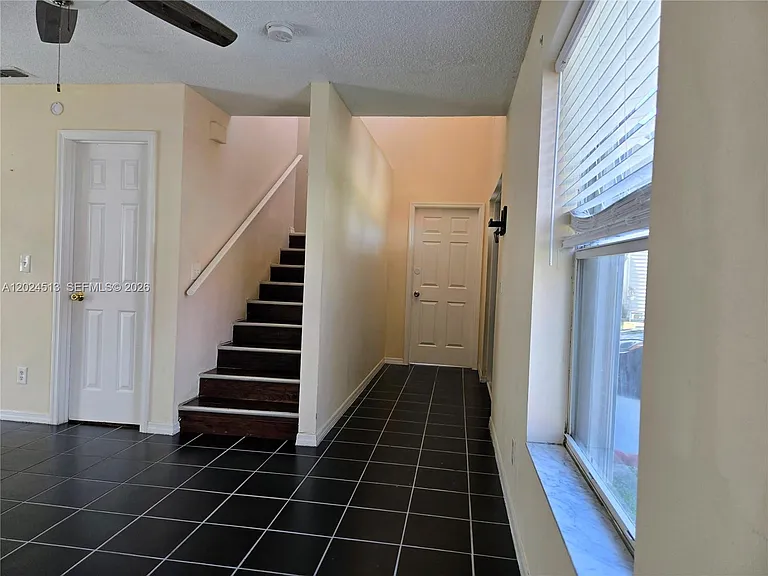 854 SW 8th Pl — Photo 8