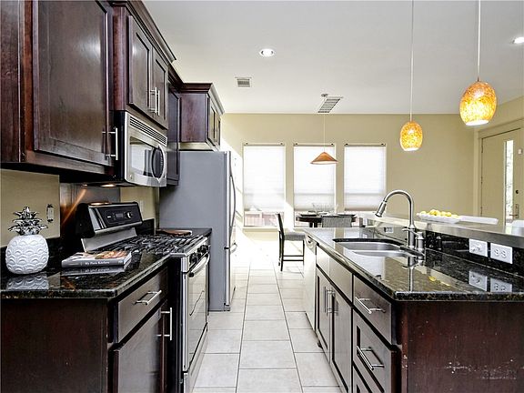 5th image of 5516 Woodrow Ave #B