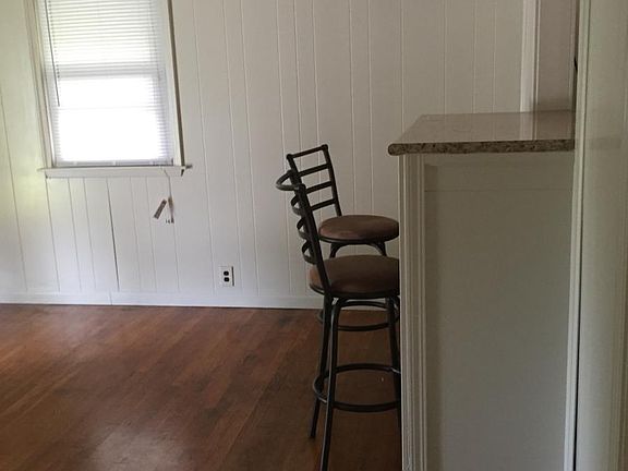 4th image of 1352 Carver Pl
