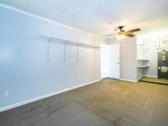 5th image of 167 Greenwood Ln W