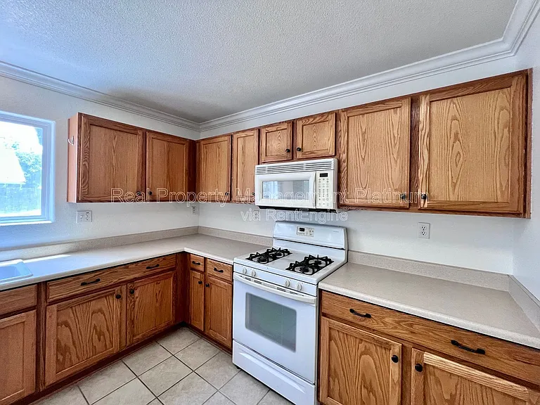 6054 E Hampton Way — Photo 26