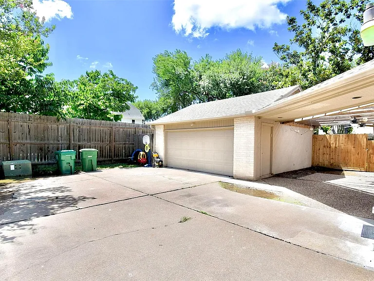 11806 Braesridge Dr — Photo 21