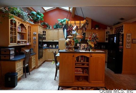 5th image of 3866 NE 17th Street Cir