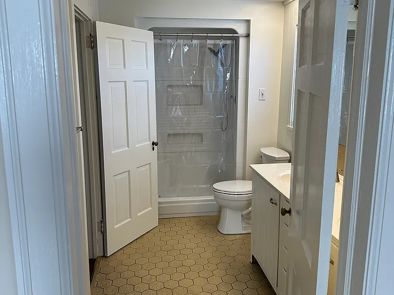 612 Lawrence Ave — Photo 19