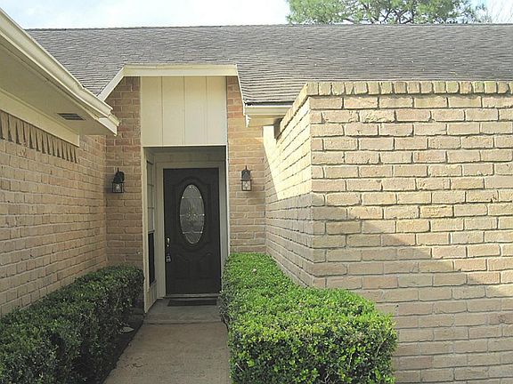 4th image of 15711 Echo Hill Dr