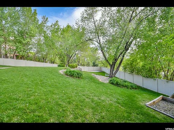3rd image of 6450 S Heughs Canyon Dr