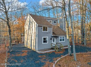 8962 Pheasant Ln, Tobyhanna, PA