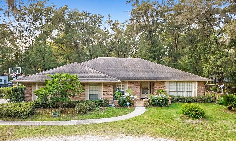 1st image of 2020 Chinaberry Ln