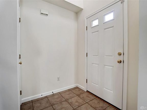 4th image of 3592 Empire Dr