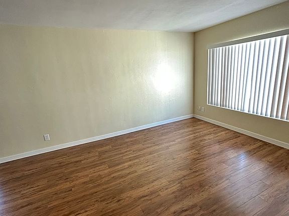 3rd image of 3751 3rd Ave APT D