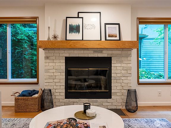 3rd image of 1028 Lakeview Boulevard E #8