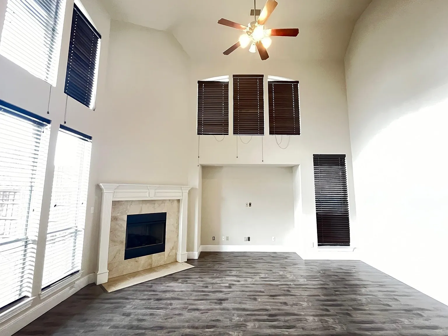 5 bed, 4129 sqft, $3,500 — Photo 3