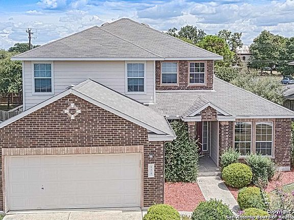 2nd image of 129 Deerwood Oaks