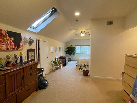 4th image of 4339 Cleveland Ave