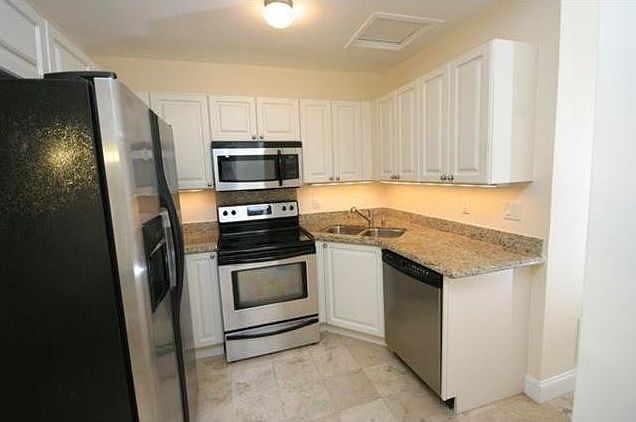 1st image of 231 NE 19th St APT 201