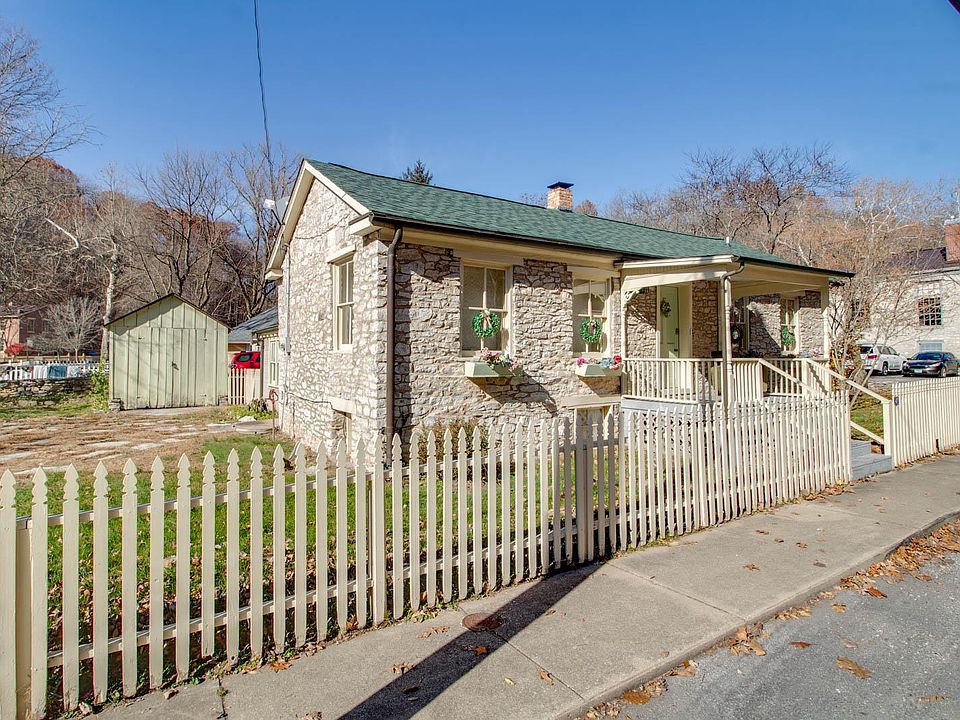 47 Mill St, Elsah, IL 62028 Zillow