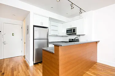 Sold by aptsandlofts.com
