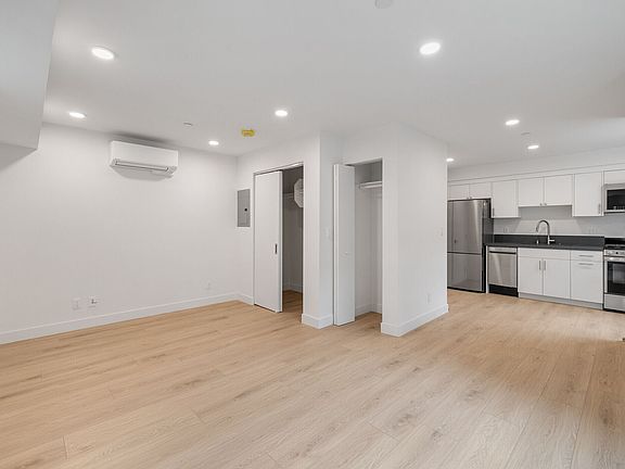 2nd image of 3934 Bancroft St #3942-102