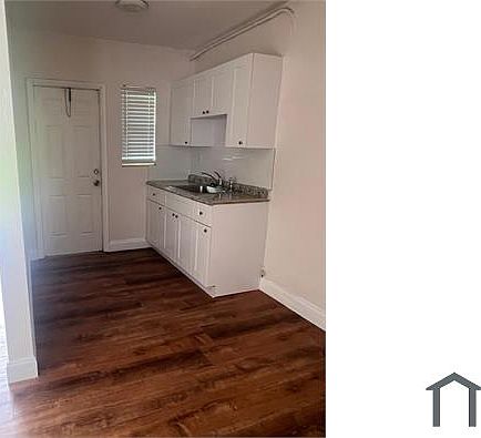 3rd image of 690 NE 133rd St APT 2