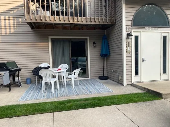 5961 Paw Paw Lake Rd APT 9, Coloma, MI 49038