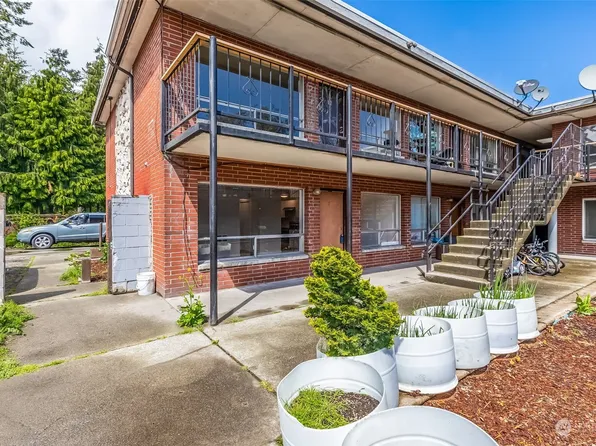 748 S Cloverdale Street #3, Seattle, WA 98108